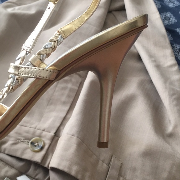 BCBG Heels - Picture 4 of 5